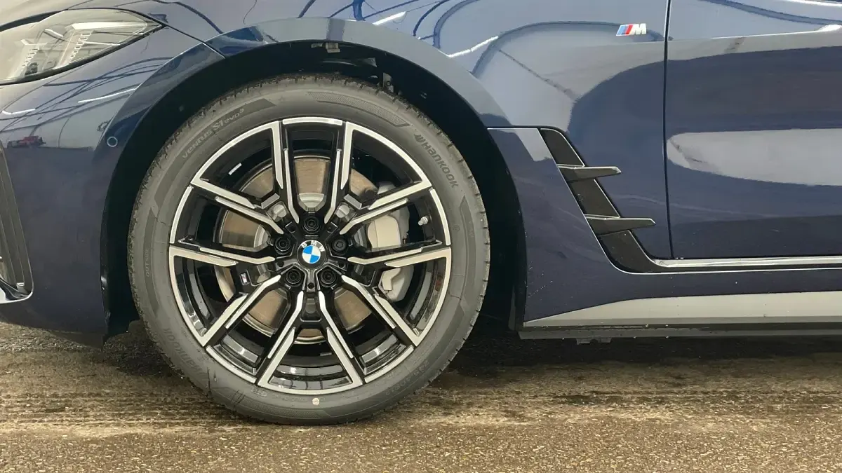 Neu BMW i4 Comfort Edition 294 kW (401 PS) 2026 Bmw individual tansanitblau met Limousine