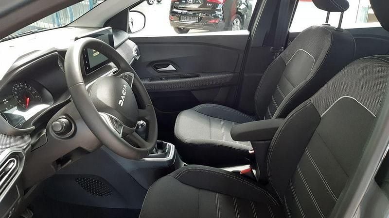 Gebraucht Dacia Logan 91 PS (66 kW) 2024 Grau Limousine