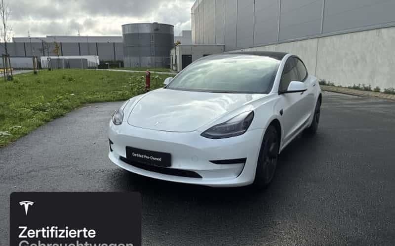 Weiß Gebraucht 2021 Tesla Model 3 RWD Limousine | 23.000 € (Guter Preis) - Bild 1/4