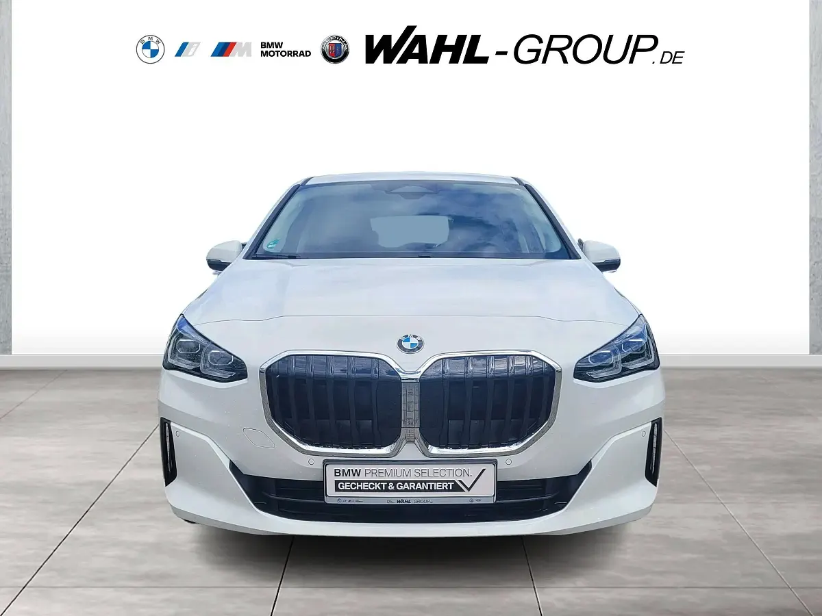 Gebraucht BMW 220 Active Tourer Performance 170 PS (125 kW) 2025 Alpinweiß uni Van / Kleinbus