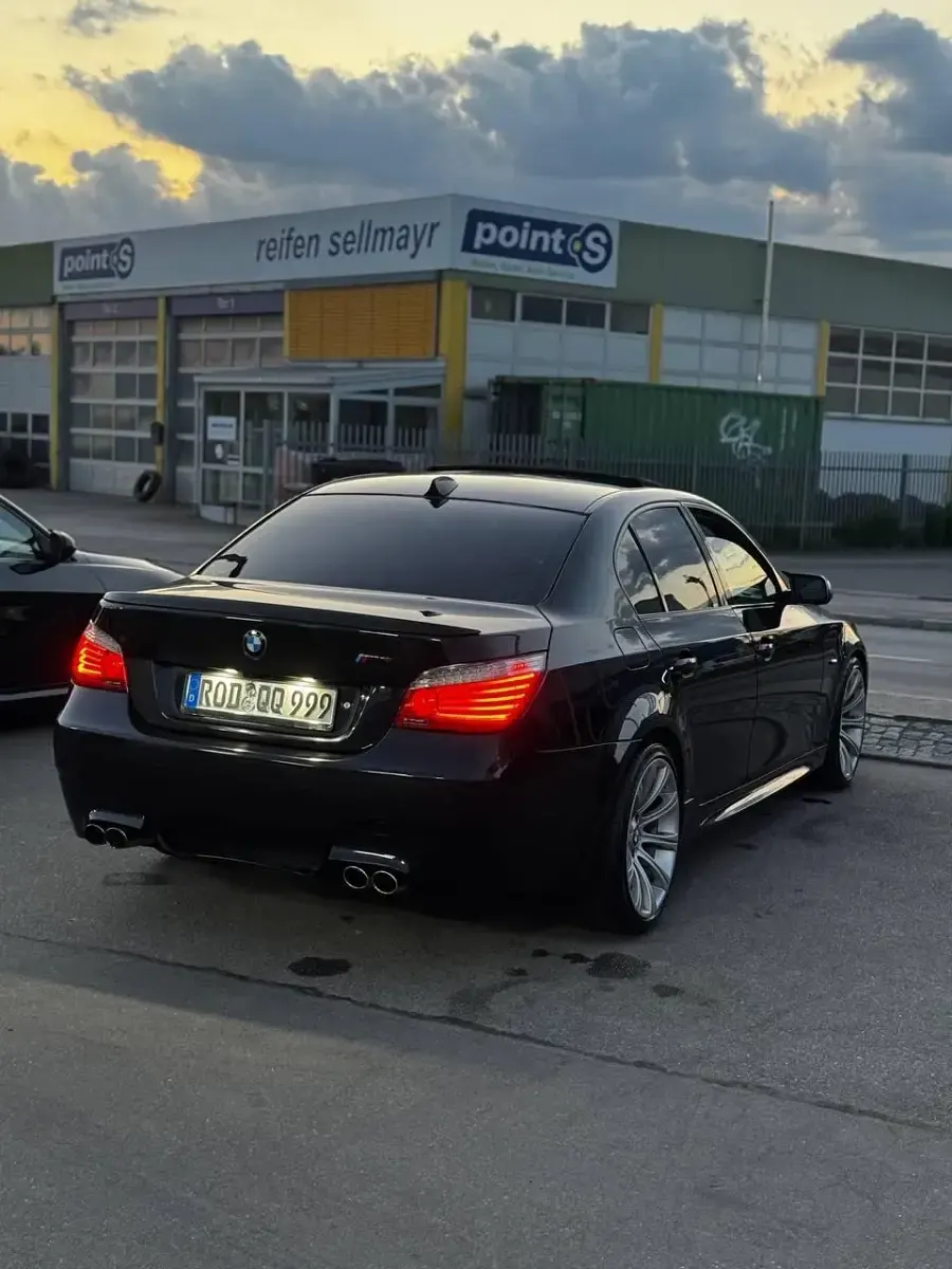 Gebraucht BMW 530 272 PS (200 kW) 2008 Schwarz Limousine