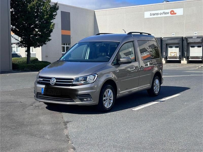 Silber Gebraucht 2018 VW Caddy Comfortline Van / Kleinbus | 11.500 € (Fairer Preis) - Bild 1/4