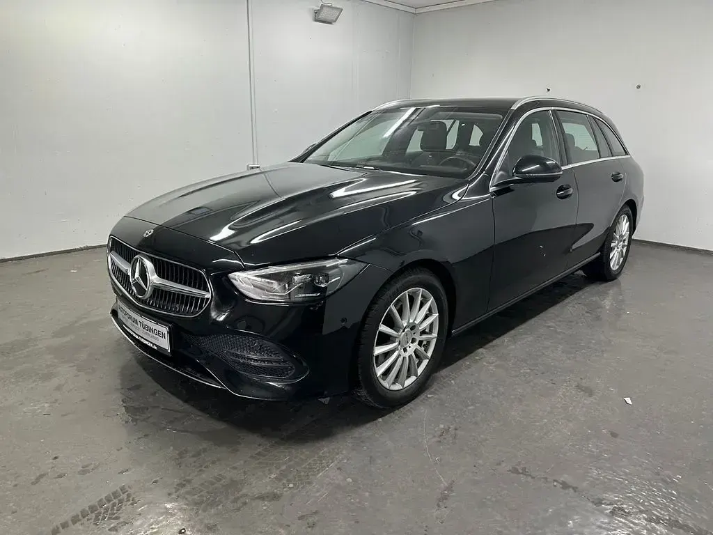 Gebraucht Mercedes C200 Avantgarde 204 PS (150 kW) 2023 Schwarz Limousine