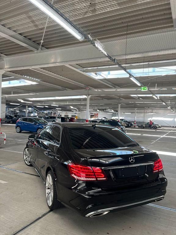Gebraucht Mercedes E250 Avantgarde 204 PS (150 kW) 2015 Schwarz Kombi