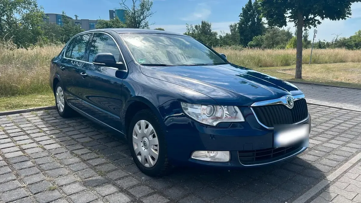 Gebraucht Skoda Superb 170 PS (125 kW) 2009 Blau Limousine