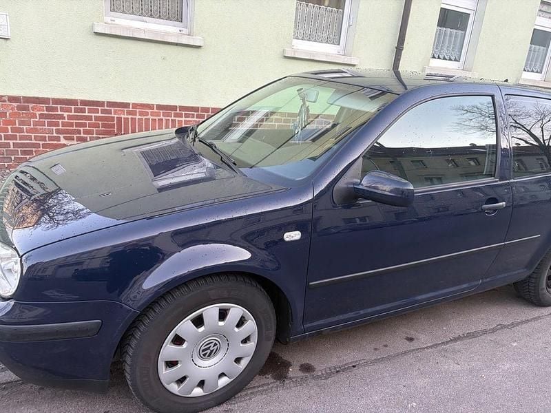 Gebraucht VW Golf IV Basis 75 PS (55 kW) 2002 Blau Kleinwagen