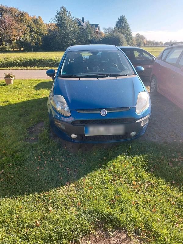 Blau Gebraucht 2010 Fiat Punto Kleinwagen | 2.600 € (Fairer Preis) - Bild 1/4
