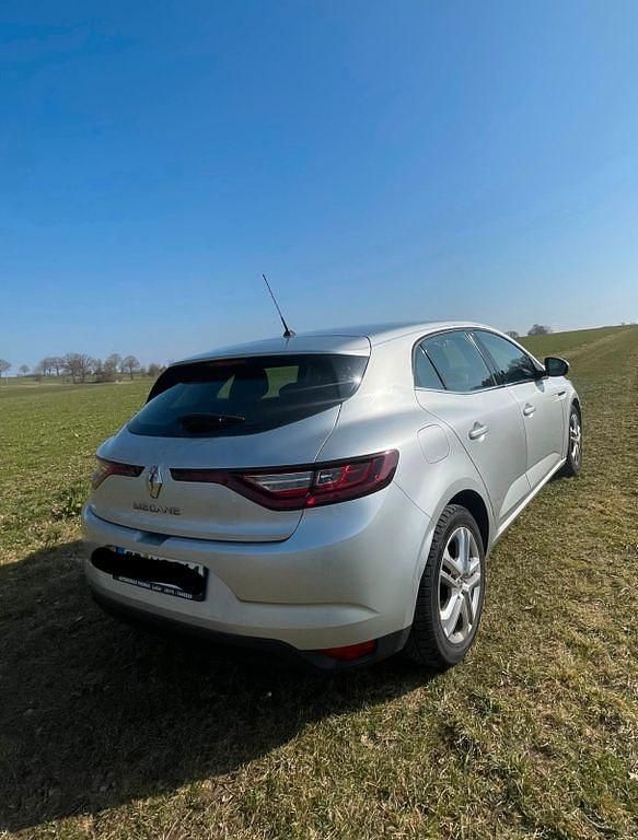 Gebraucht Renault Mégane IV Experience 101 PS (74 kW) 2016 Silber Limousine