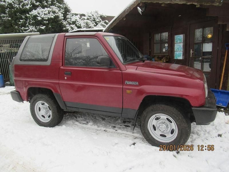Rot Gebraucht 1996 Daihatsu Feroza SUV | 4.900 € - Bild 1/4