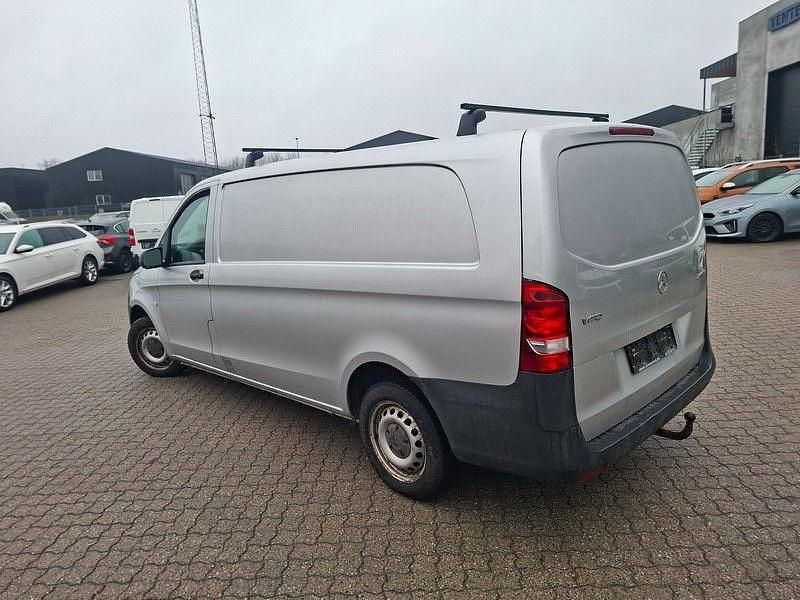 Gebraucht Mercedes Vito 136 PS (100 kW) 2015 Silber Van