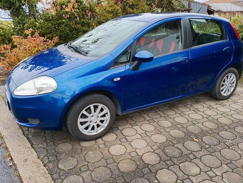 Gebraucht Fiat Punto Dynamic 77 PS (56 kW) 2009 Blau Kleinwagen