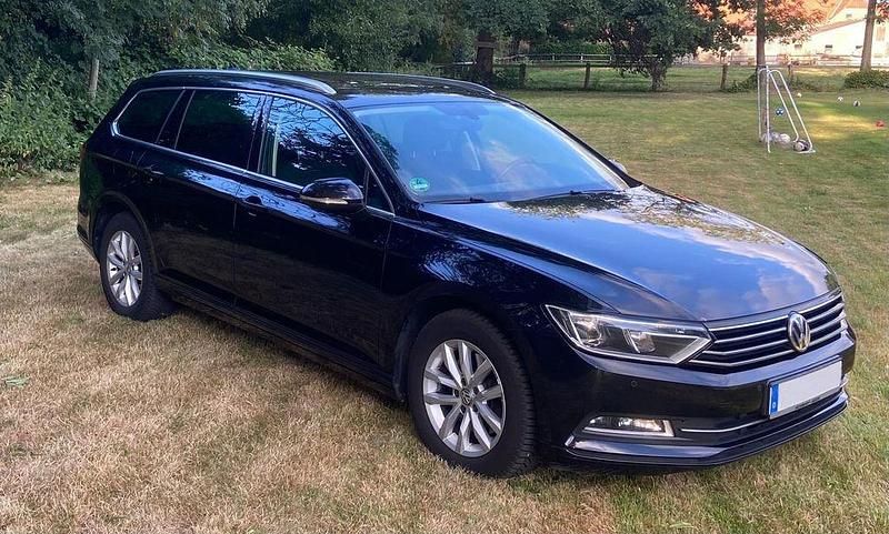 Schwarz Gebraucht 2015 VW Passat Comfortline Kombi | 7.500 € (Superpreis) - Bild 1/4