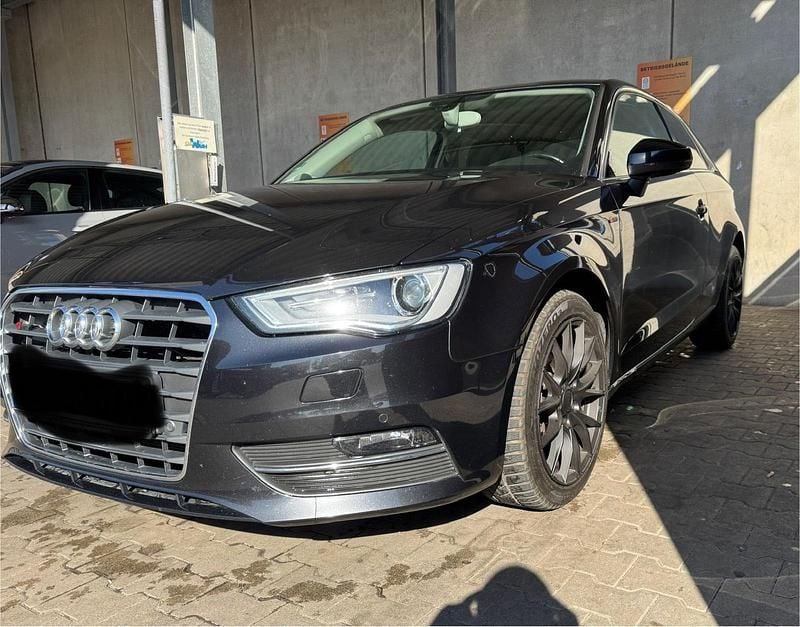 Schwarz Gebraucht 2014 Audi A3 S-Line Limousine | 10.450 € (Superpreis) - Bild 1/4
