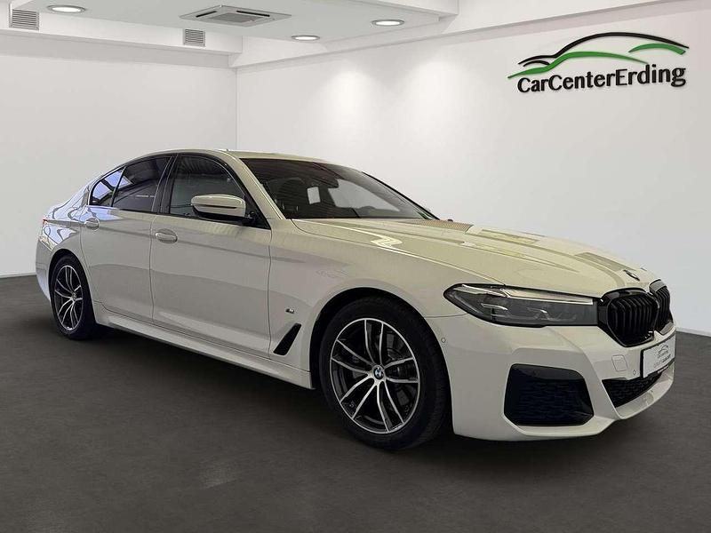 Gebraucht BMW 520 M Sport 190 PS (139 kW) 2021 Alpinweiss iii Limousine