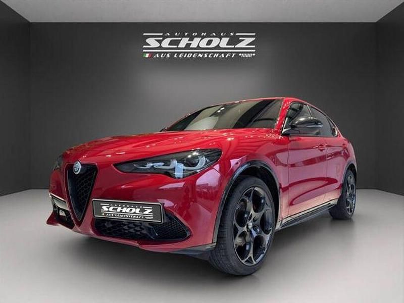 Rosso alfa, uni Gebraucht 2023 Alfa Romeo Stelvio Competizione SUV | 42.900 € (Etwas zu teuer) - Bild 1/4