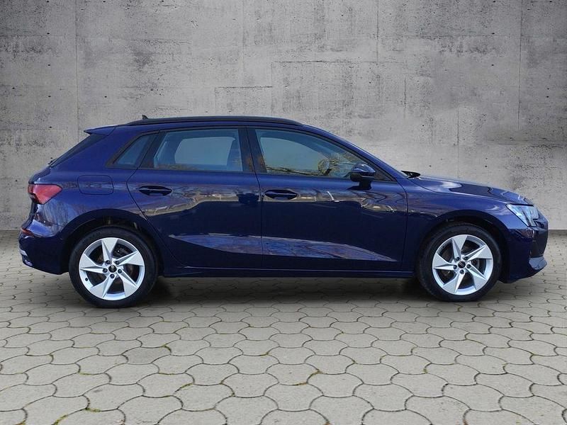 Gebraucht Audi A3 Business 116 PS (85 kW) 2025 Navarrablau metallic Limousine