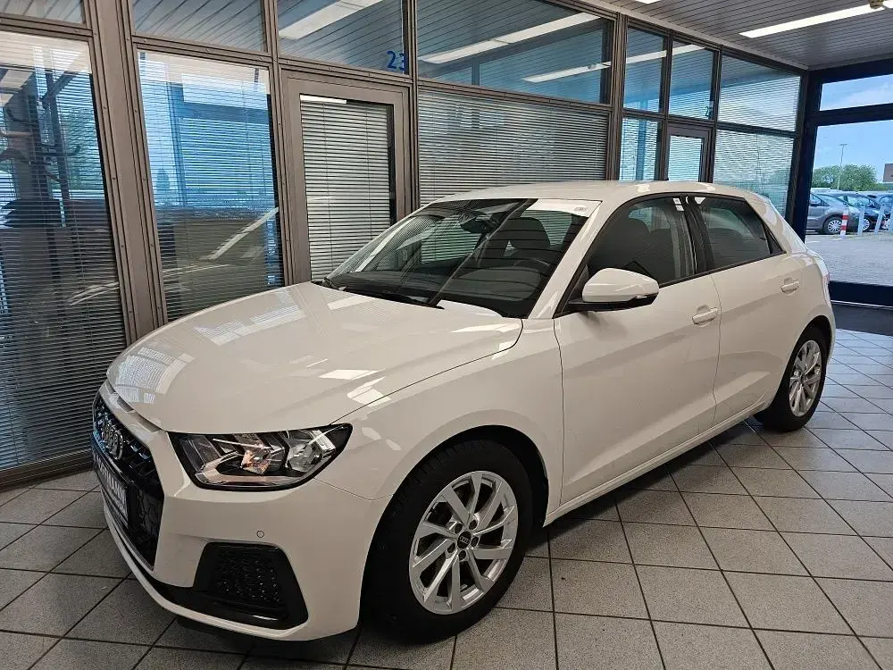 Gebraucht Audi A1 Advanced 110 PS (80 kW) 2023 Alpinweiß SUV