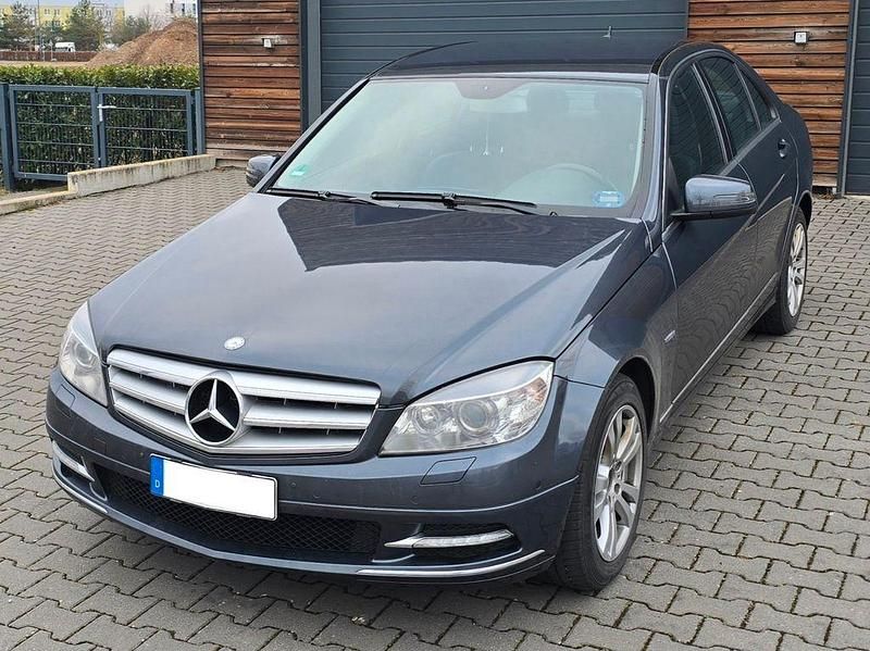 Gebraucht Mercedes C350 Avantgarde 231 PS (169 kW) 2011 Grau Limousine