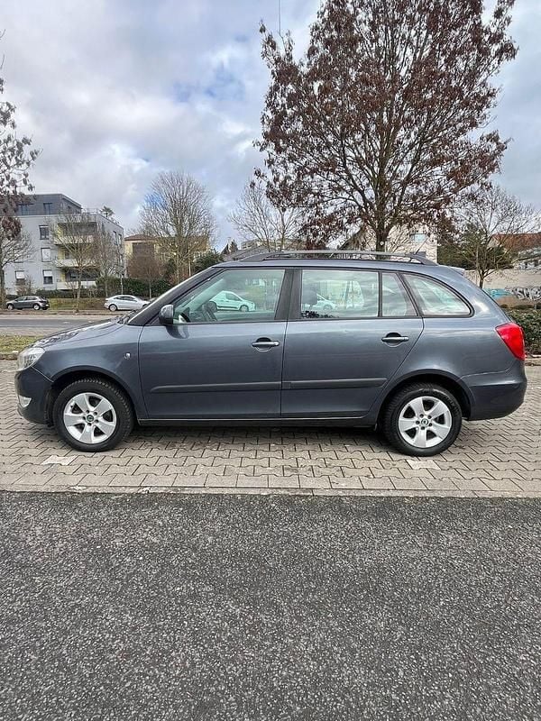 Gebraucht Skoda Fabia 86 PS (63 kW) 2011 Grau Kombi