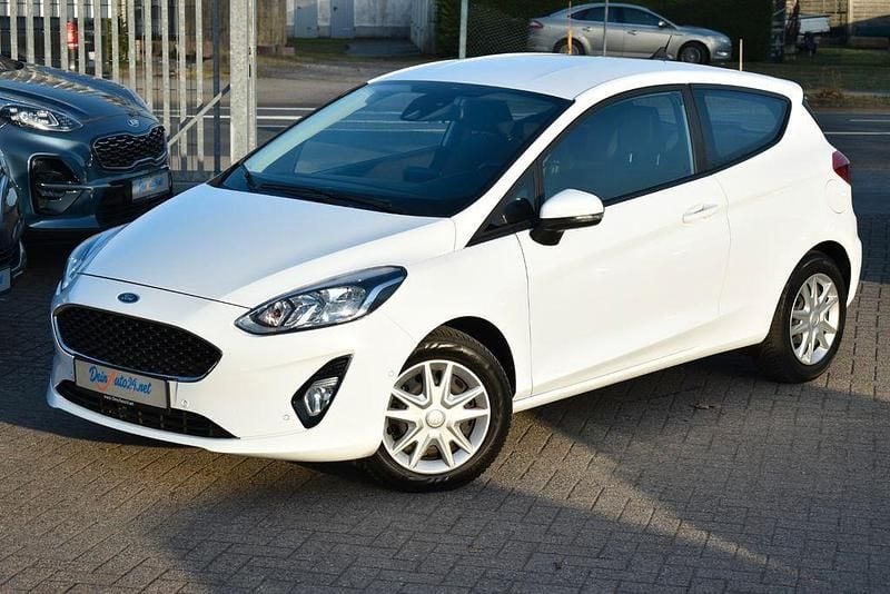 Gebraucht Ford Fiesta Cool & Connect 95 PS (69 kW) 2021 Weiß Kleinwagen