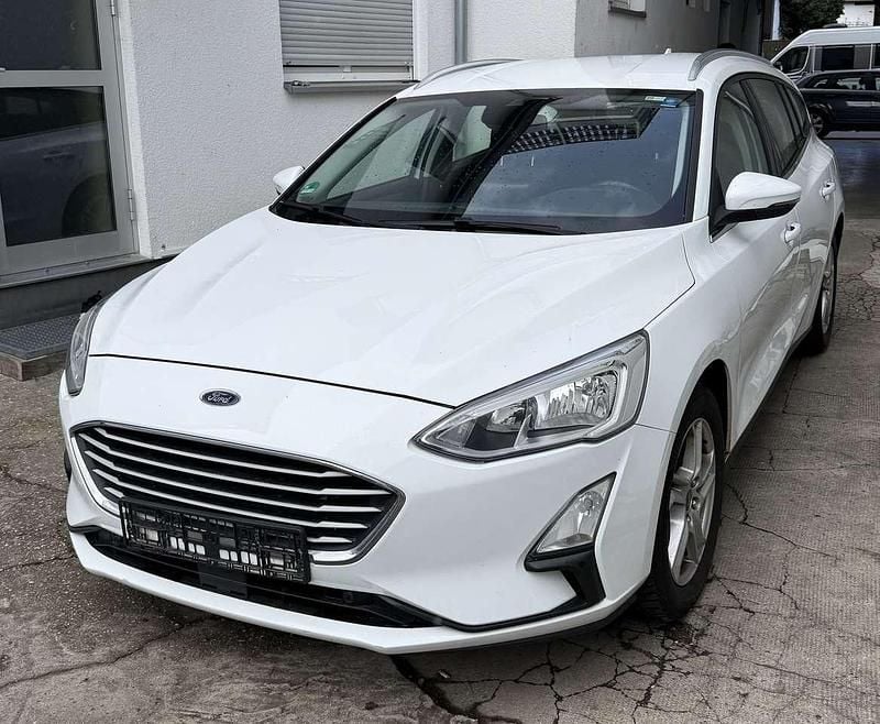 Usado Ford Focus 101 HP (74 kW) 2019 Branco Carrinha
