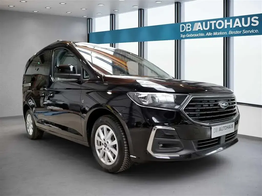Gebraucht Ford Tourneo Connect Titanium 114 PS (83 kW) 2024 Schwarz Van / Kleinbus