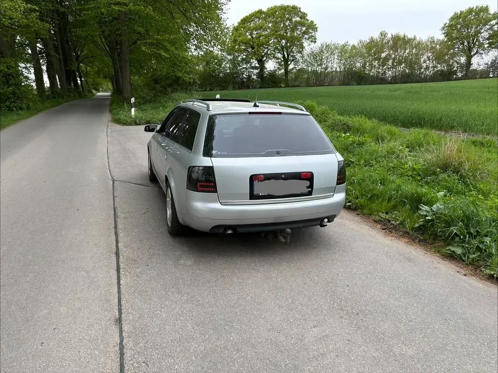 Używany Audi A6 180 KM (132 kW) 2003 Srebrny Kombi