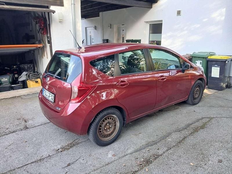 Gebraucht Nissan Note 90 PS (66 kW) 2013 Rot Kleinwagen