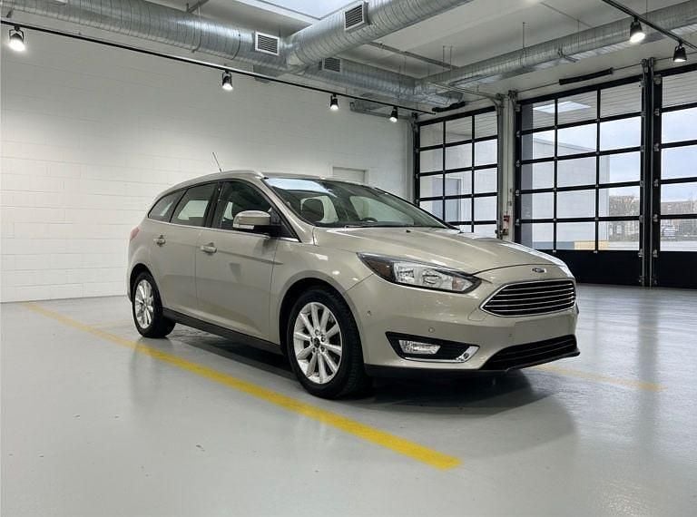 Gebraucht Ford Focus Titanium 125 PS (91 kW) 2014 Beige Kombi