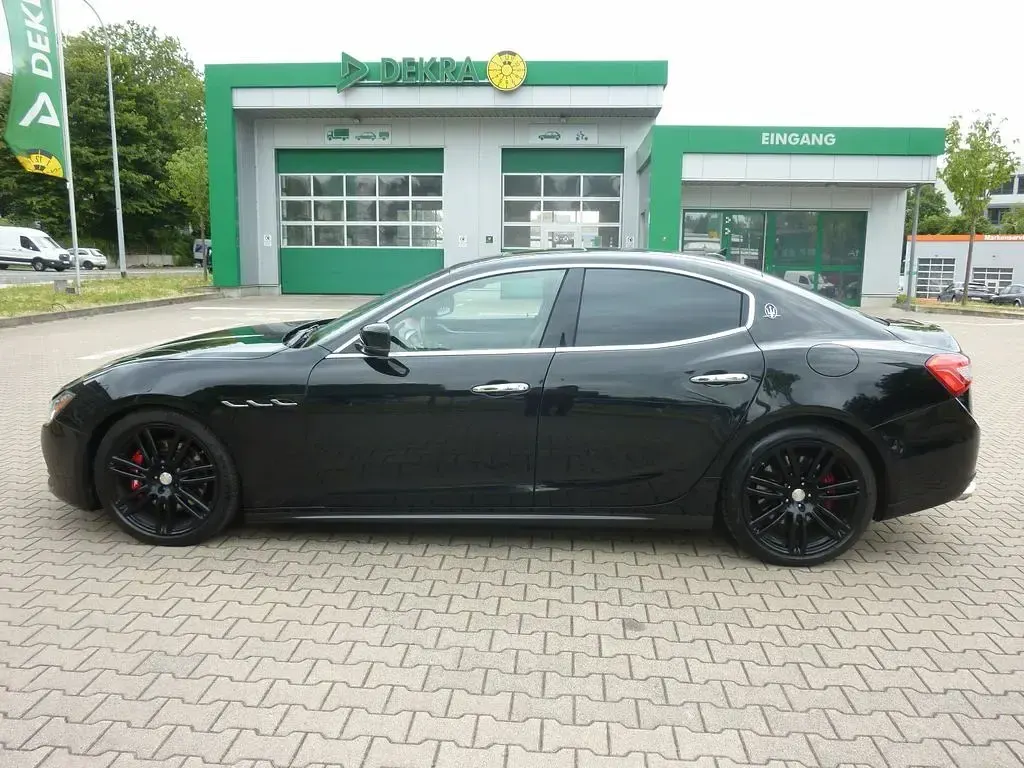 Gebraucht Maserati Ghibli 411 PS (302 kW) 2015 Schwarz Limousine