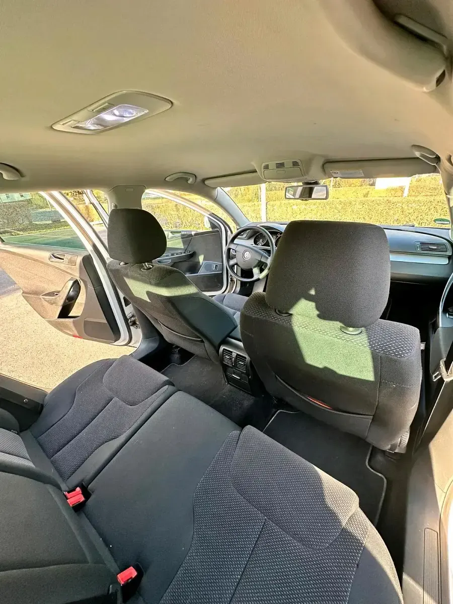 Gebraucht VW Passat 140 PS (102 kW) 2009 Weiß Kombi