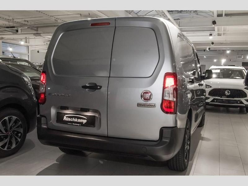 Gebraucht Fiat e-Doblò 100 kW (136 PS) 2023 Grau Van / Kleinbus