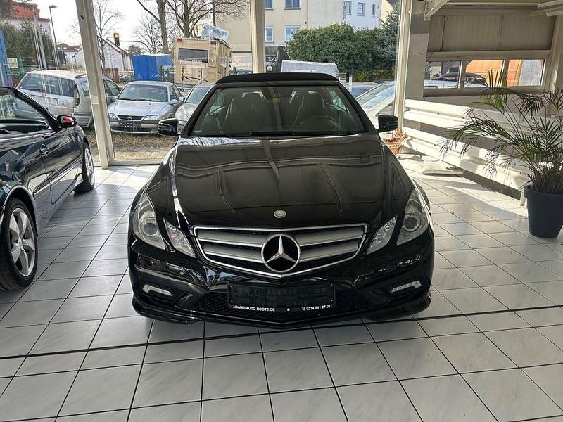 Gebraucht Mercedes E350 Sport 292 PS (214 kW) 2010 Schwarz Cabrio