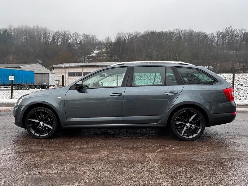 Gebraucht Skoda Octavia 150 PS (110 kW) 2016 Grau Kleinwagen