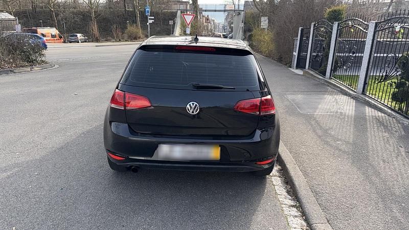 Gebraucht VW Golf VII 110 PS (80 kW) 2016 Schwarz Kleinwagen