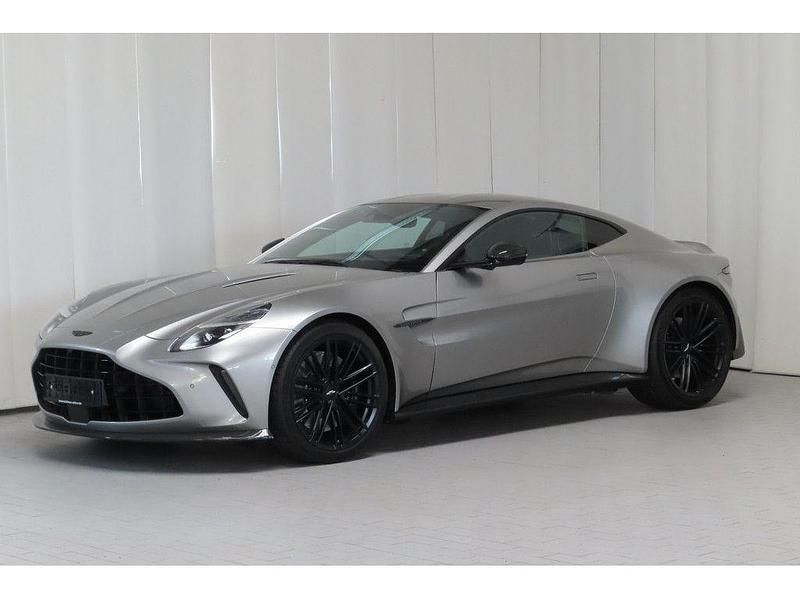Neu Aston Martin V8 Vantage 665 PS (489 kW) 2025 Silber Coupé