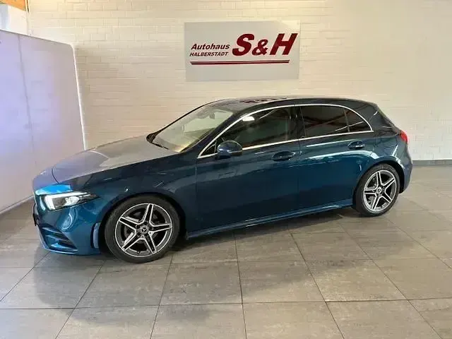 Gebraucht Mercedes A180 AMG line 116 PS (85 kW) 2021 Andere Limousine