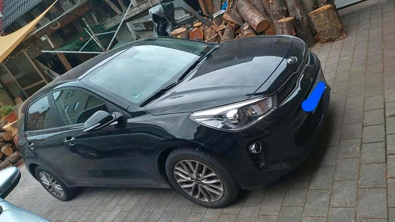 Schwarz Gebraucht 2019 Kia Rio Kleinwagen | 11.200 € (Fairer Preis) - Bild 1/2