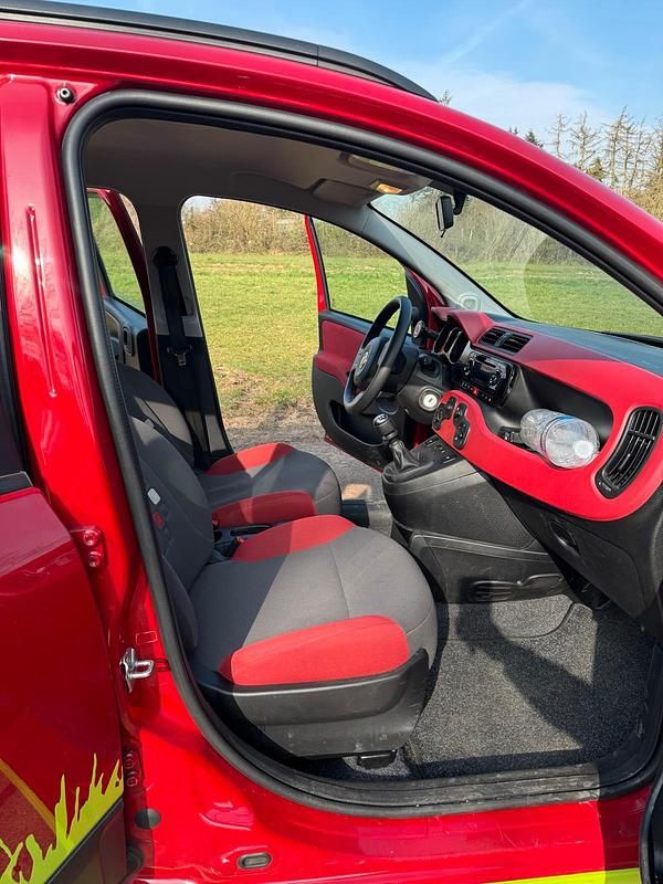Gebraucht Fiat Panda 68 PS (50 kW) 2014 Rot Kleinwagen