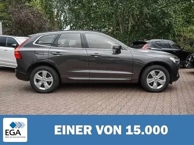 Gebraucht Volvo XC60 Core 197 PS (144 kW) 2023 Grau metallic SUV