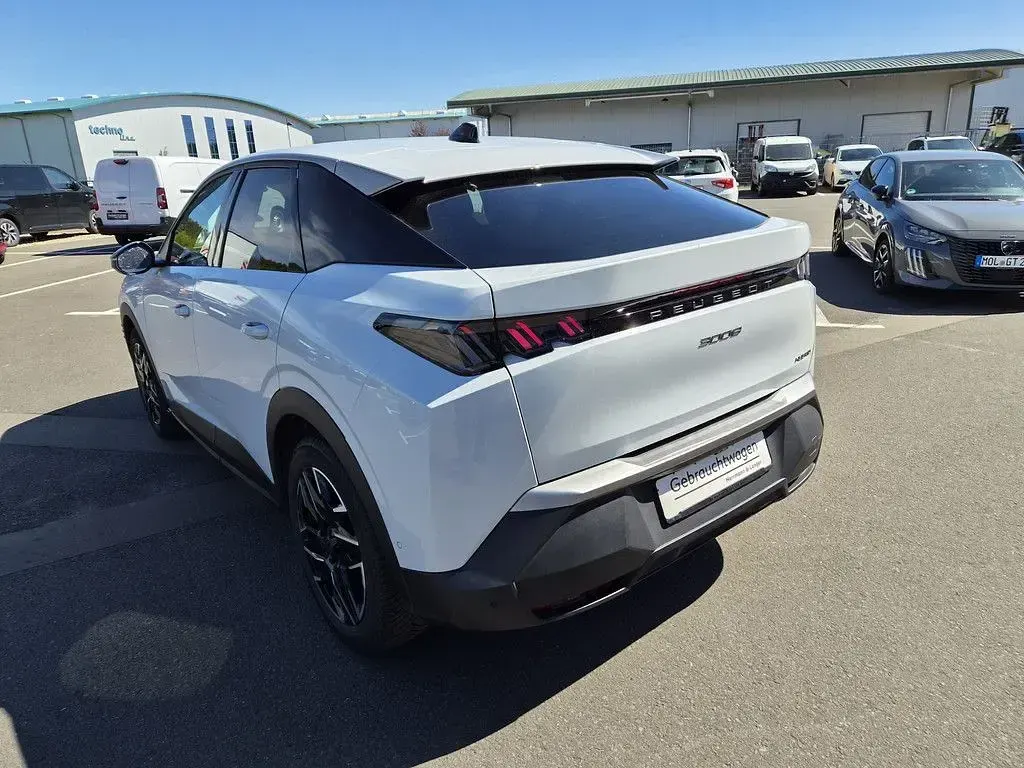 Gebraucht Peugeot 3008 Allure 145 PS (106 kW) 2025 Grau SUV