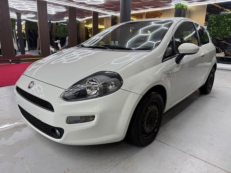 Gebraucht Fiat Punto Pop 84 PS (61 kW) 2012 Limousine