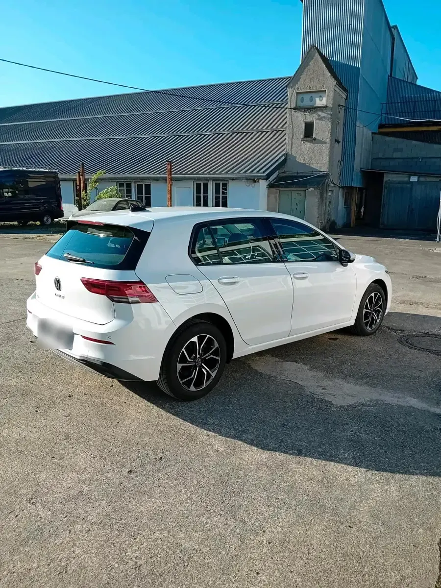 Używany VW Golf VII 116 KM (85 kW) 2021 Biały Hatchback