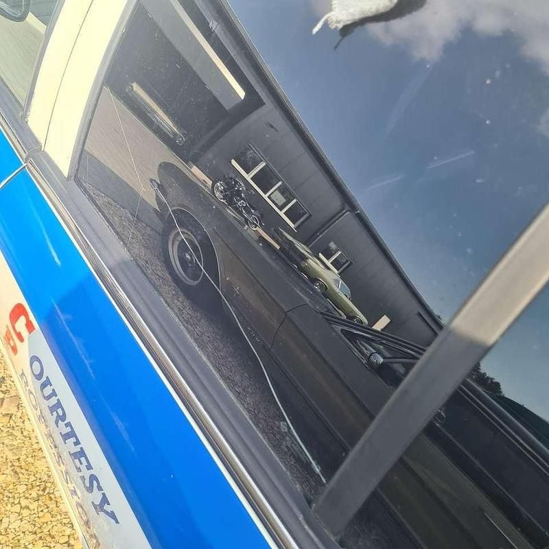 Second-hand Ford Crown 242 CP (177 kW) 2007 Alb Berlinǎ