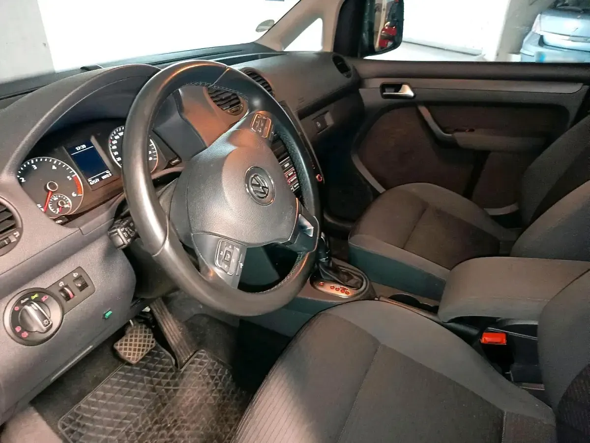 Gebraucht VW Caddy 140 PS (102 kW) 2012 Grau Van / Kleinbus