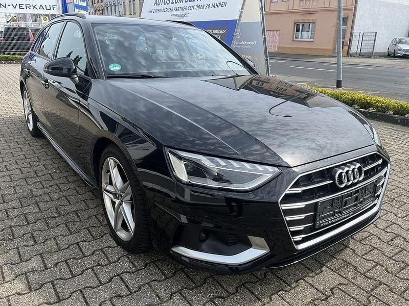 Gebraucht Audi A4 Advanced 163 PS (119 kW) 2021 Schwarz Kombi