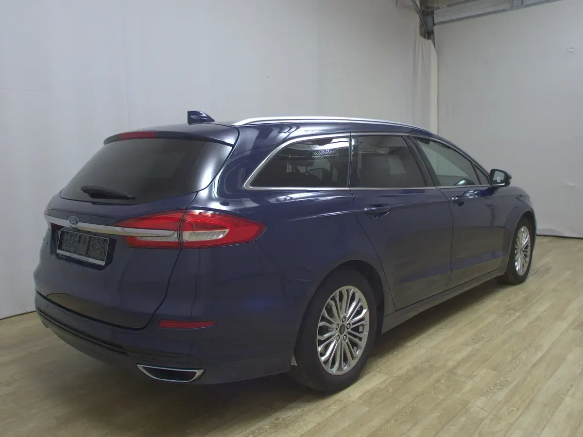 Gebraucht Ford Mondeo Titanium 190 PS (139 kW) 2020 Blau Limousine