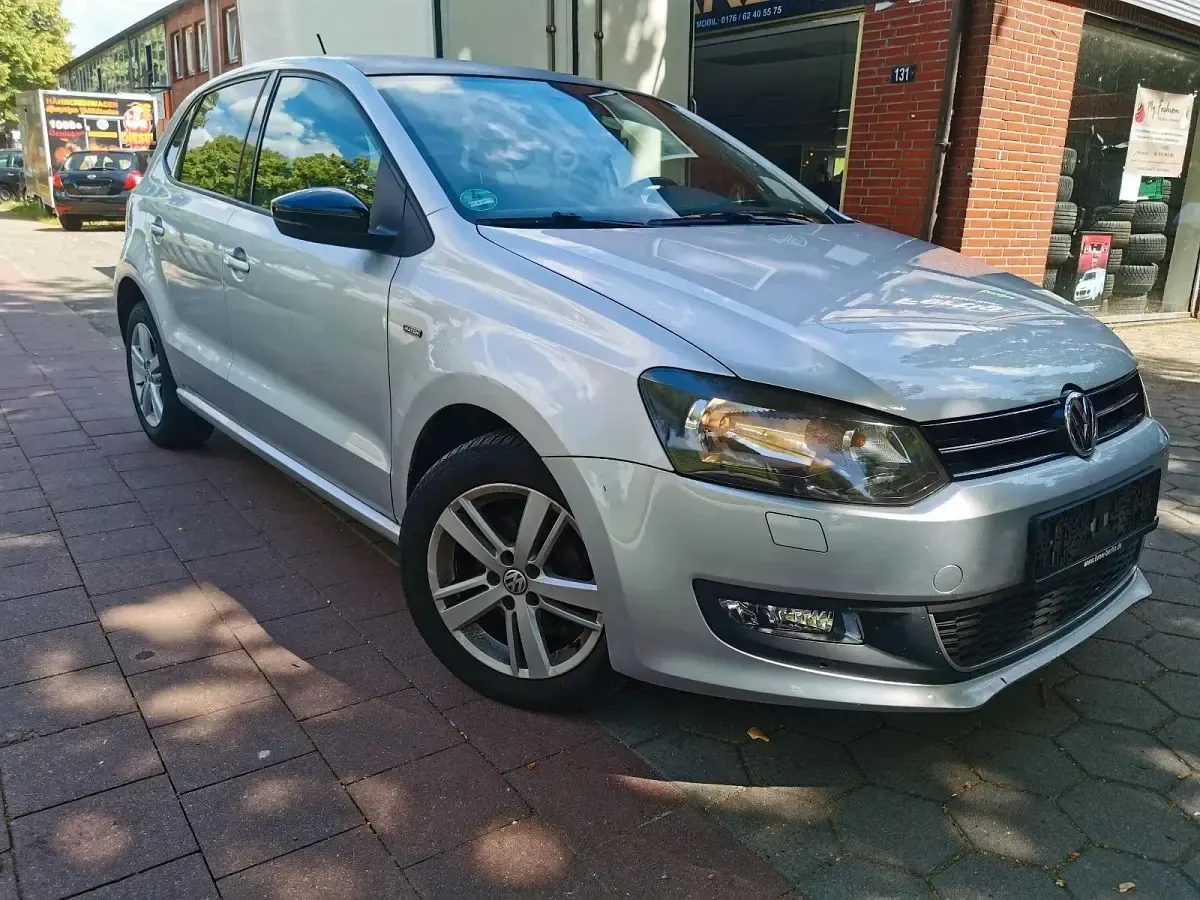 Gebraucht VW Polo Match 69 PS (50 kW) 2012 Silber Kleinwagen
