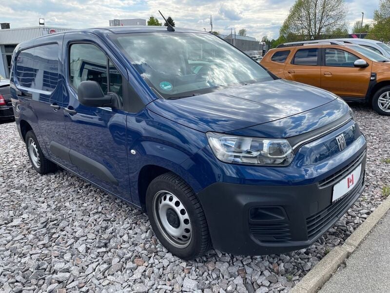 Gebraucht Fiat Doblò 102 PS (75 kW) 2023 Blau Van / Kleinbus
