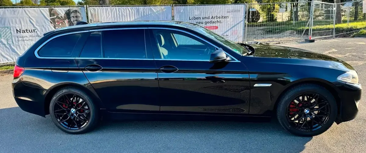 Gebraucht BMW 520 184 PS (135 kW) 2011 Schwarz Kombi
